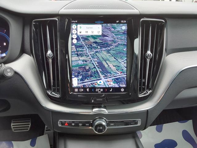 Volvo XC60 B5 D AWD R-Design ACC/SHZ/LED/PDC/NAV/KAM 
