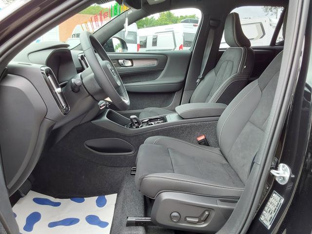 Volvo XC40 B3 2WD Plus Black Edition ACC/SHZ/LED/PDC/KAM/NAV 