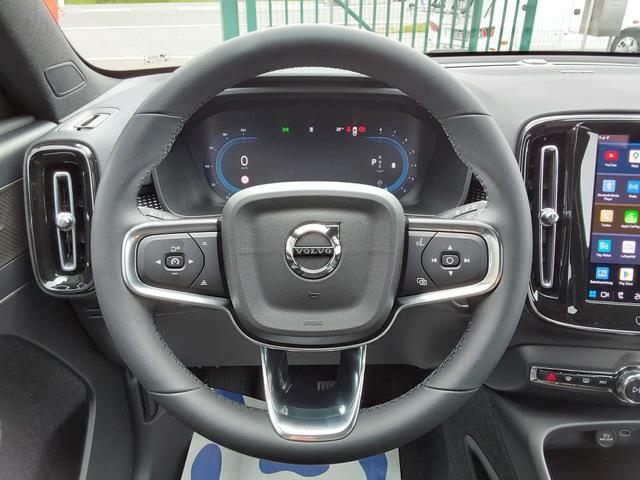 Volvo XC40 B3 2WD Plus Black Edition ACC/SHZ/LED/PDC/KAM/NAV 