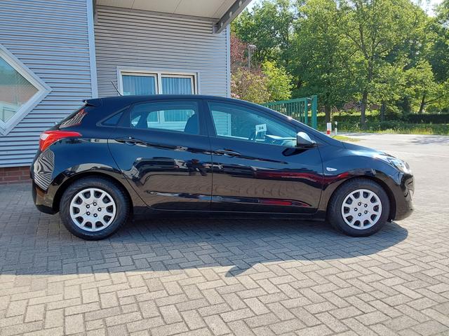 Hyundai i30 1.4 Classic blue RADIO/CD/KLIMA/NEBEL 