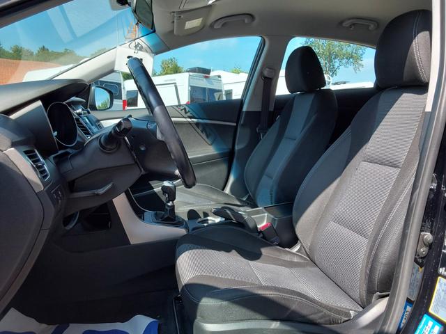 Hyundai i30 1.4 Classic blue RADIO/CD/KLIMA/NEBEL 