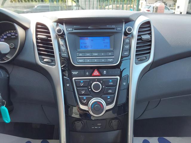 Hyundai i30 1.4 Classic blue RADIO/CD/KLIMA/NEBEL 