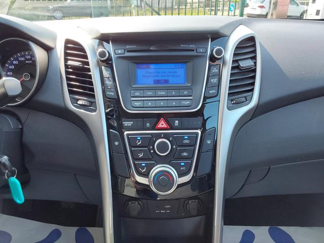 Hyundai i30 1.4 Classic blue RADIO/CD/KLIMA/NEBEL 