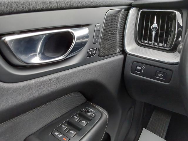 Volvo XC60 B4 D AWD R-Design ACC/LED/SHZ/APP/KAM 