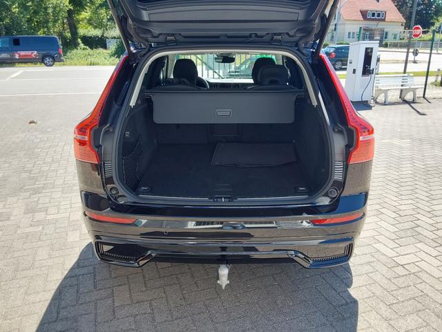 Volvo XC60 B4 D AWD Plus Dark ACC/AHK/LED/SHZ/PDC/NAV/KAM 