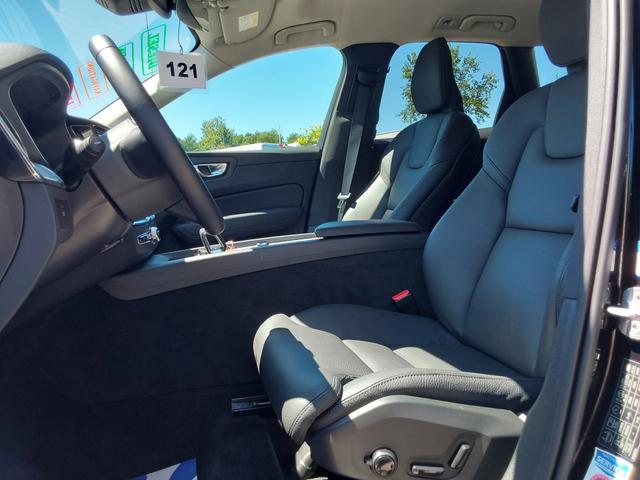 Volvo XC60 B4 D AWD Plus Dark ACC/AHK/LED/SHZ/PDC/NAV/KAM 