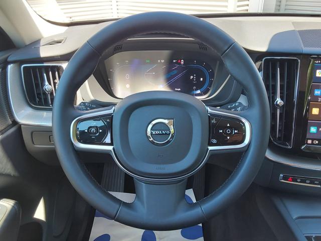 Volvo XC60 B4 D AWD Plus Dark ACC/AHK/LED/SHZ/PDC/NAV/KAM 