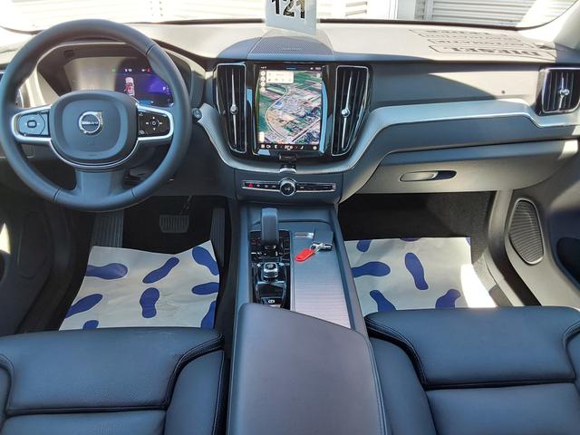 Volvo XC60 B4 D AWD Plus Dark ACC/AHK/LED/SHZ/PDC/NAV/KAM 