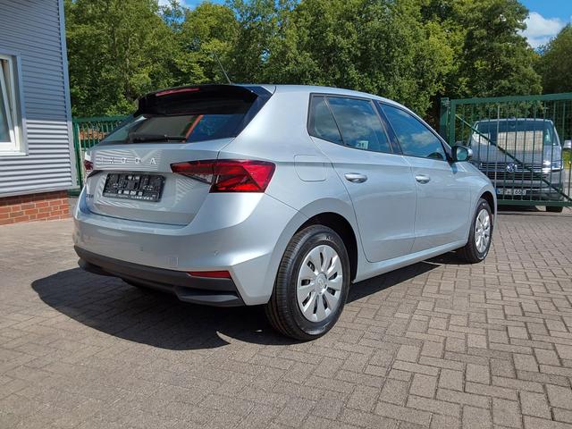 Skoda Fabia 1.0 MPI Essence PDC/LED 