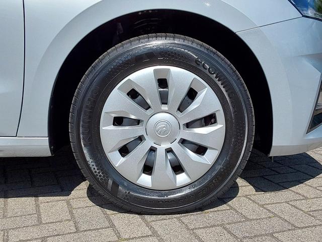 Skoda Fabia 1.0 MPI Essence PDC/LED 