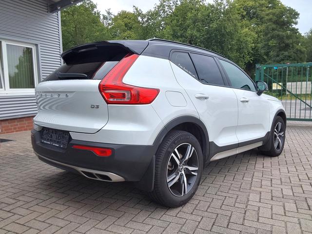 Volvo XC40 D3 R-Design ACC/SHZ/LED/PDC/KAM/NAV 