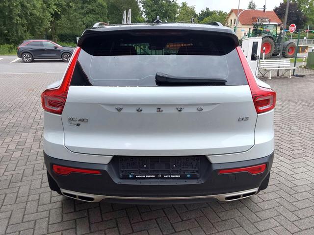 Volvo XC40 D3 R-Design ACC/SHZ/LED/PDC/KAM/NAV 