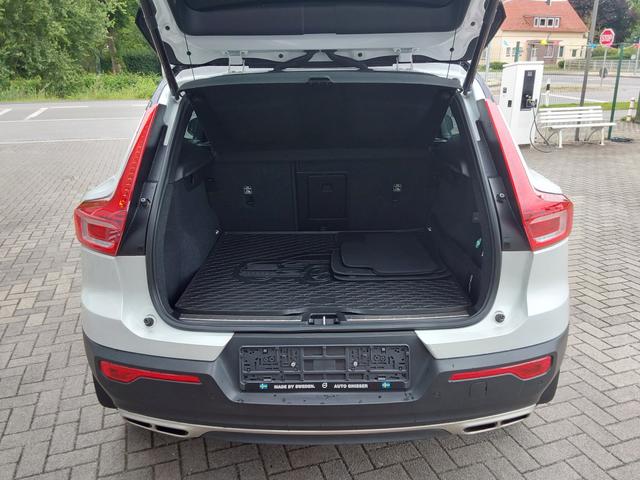 Volvo XC40 D3 R-Design ACC/SHZ/LED/PDC/KAM/NAV 