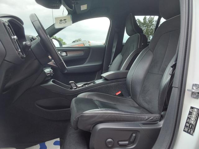 Volvo XC40 D3 R-Design ACC/SHZ/LED/PDC/KAM/NAV 