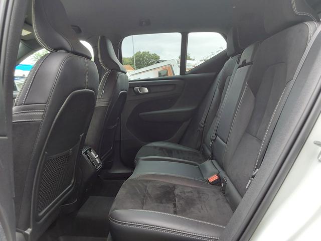Volvo XC40 D3 R-Design ACC/SHZ/LED/PDC/KAM/NAV 