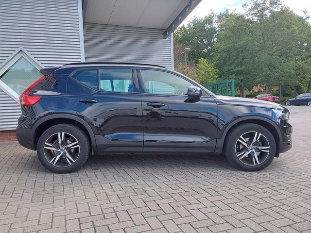 Volvo XC40 T3 2WD R-Design AHK/ACC/SHZ/NAV/PDC/KAM 