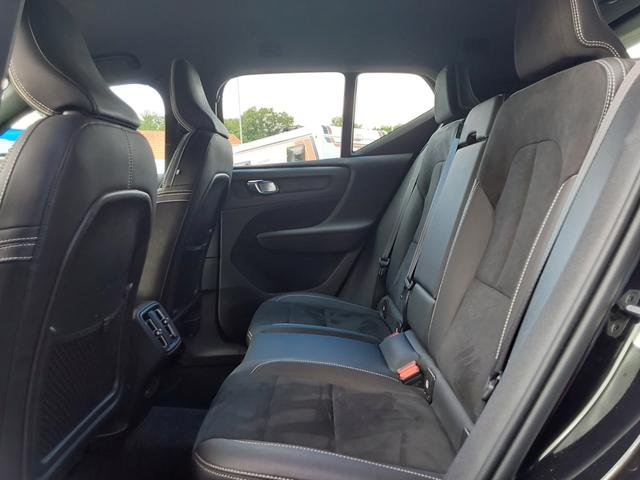 Volvo XC40 T3 2WD R-Design AHK/ACC/SHZ/NAV/PDC/KAM 