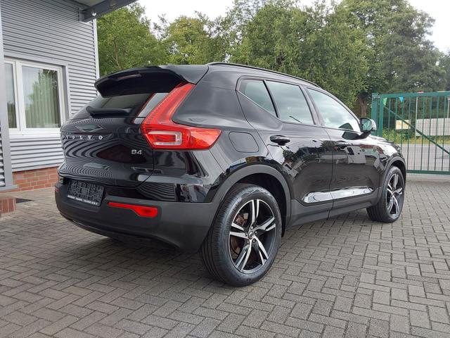 Volvo XC40 B4 B 2WD R-Design ACC/SHZ/LED/PDC/KAM/NAV 