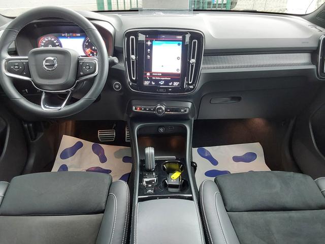 Volvo XC40 B4 B 2WD R-Design ACC/SHZ/LED/PDC/KAM/NAV 