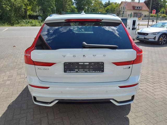 Volvo XC60 B4 D AWD Plus Dark ACC/AHK/LED/SHZ/PDC/NAV/KAM 