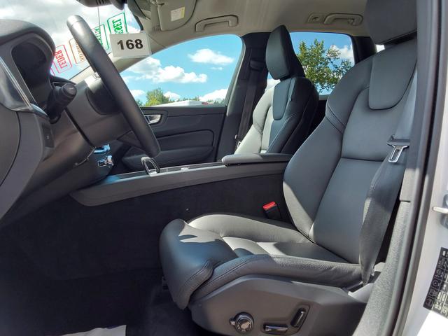 Volvo XC60 B4 D AWD Plus Dark ACC/AHK/LED/SHZ/PDC/NAV/KAM 