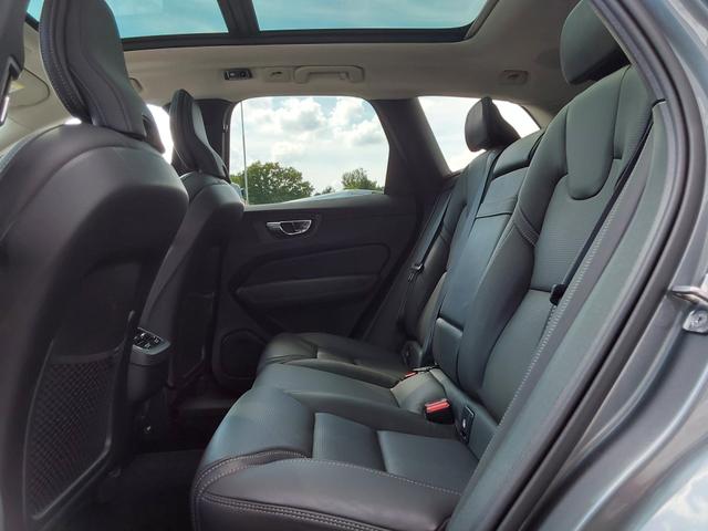 Volvo XC60 B5 D AWD Inscription ACC/AHK/SHZ/LED/PANO 