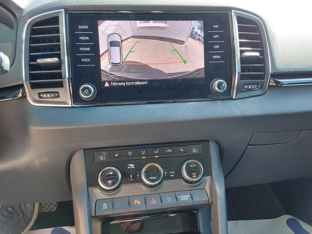 Skoda Karoq 1.5 TSI DSG Style AHK/SHZ/LED/PDC/KAM/STHZ 