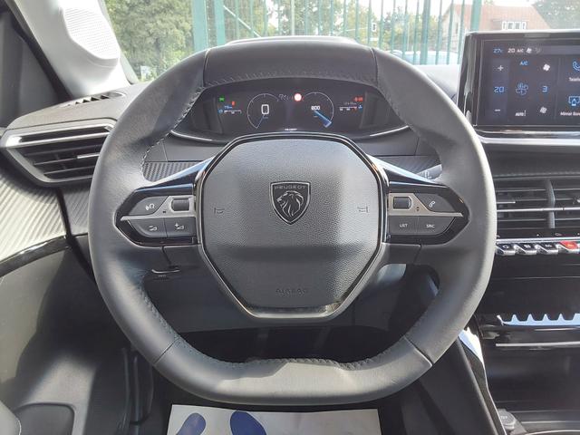 Peugeot 208 1.2 PureTech 100 Allure ACC/LED/PDC/KAM/SHZ 