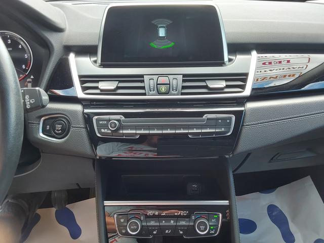 BMW 2er Gran Tourer 218d Sport Line AHK/SHZ/LED/PDC/NAV 