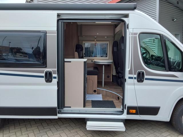 Carado CV 640 140PS Peugeot AUT/NAV/KAM/MARKISE 