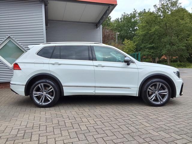 Volkswagen Tiguan Allspace 2.0 TDI DSG United 4Motion AHK/ACC/SHZ/LED/KAM/NAV/PANO 