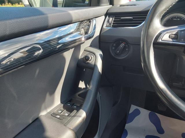 Skoda Octavia Combi 1.4 TSI Style AHK/APP/SHZ/PDC/NAV 
