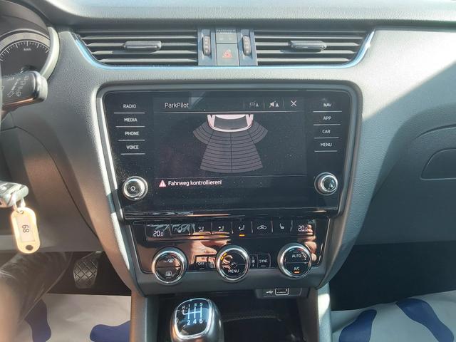 Skoda Octavia Combi 1.4 TSI Style AHK/APP/SHZ/PDC/NAV 