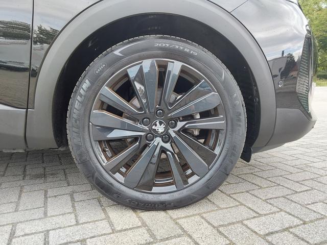Peugeot 5008 1.2 PureTech 130 GT APP/LED/SHZ/PDC/KAM/NAV 