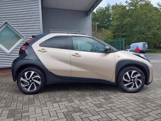 Toyota Aygo X Teamplayer ACC/APP/KAM/SHZ 