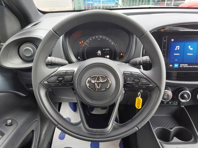 Toyota Aygo X Business Edition ACC/APP/KAM/SHZ 