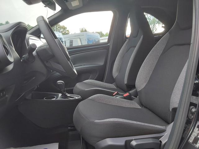 Toyota Aygo X Business Edition ACC/APP/KAM/SHZ 