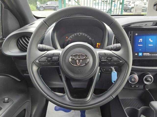 Toyota Aygo X Business Edition ACC/APP/KAM/SHZ 