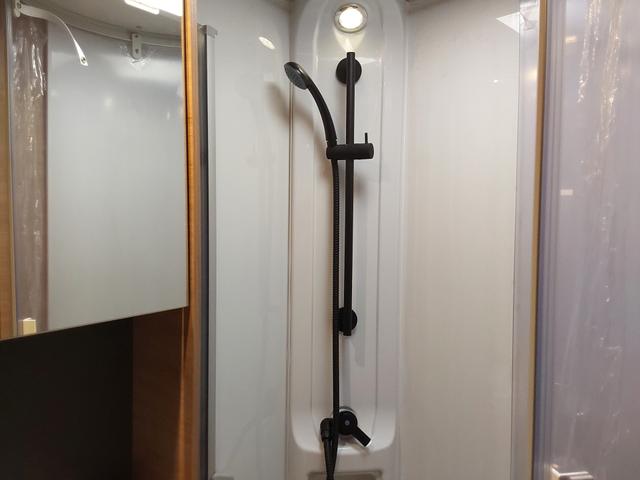 Knaus L!ve TI 700 MEG Platinum Selection 140PS Fiat AUT/LITHIUM/DACHKLIMA 