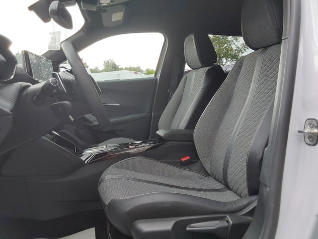 Peugeot 2008 1.2 PureTech 130 Allure ACC/APP/LED/SHZ/PDC/KAM 