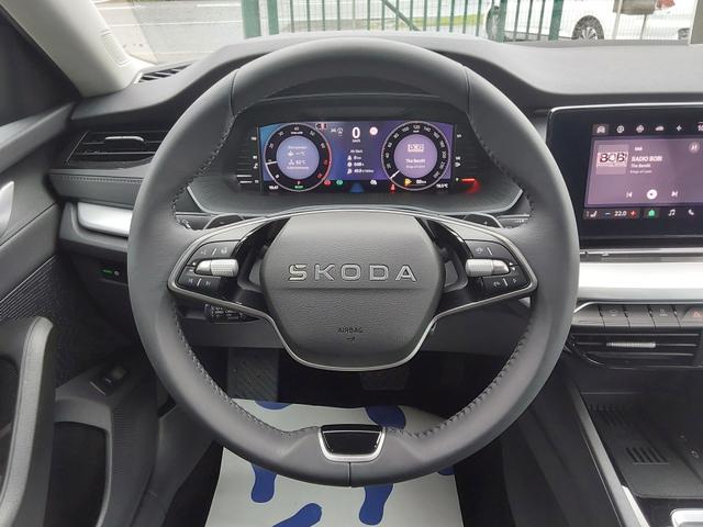 Skoda Octavia Combi 1.5 eTSI DSG Selection ACC/SHZ/LED/PDC/KAM 