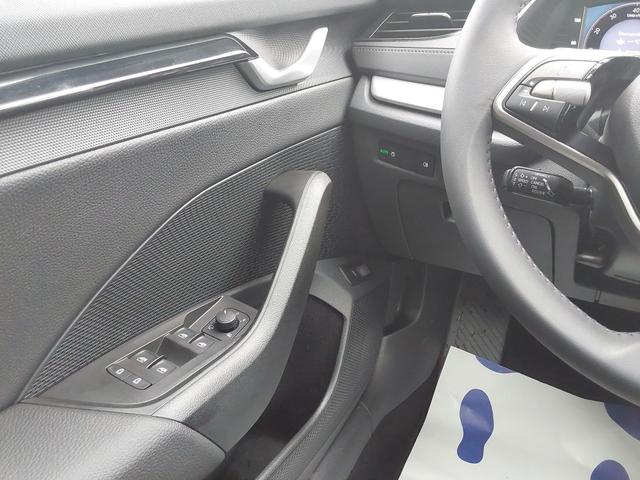 Skoda Octavia Combi 1.5 eTSI DSG Selection ACC/SHZ/LED/PDC/KAM 