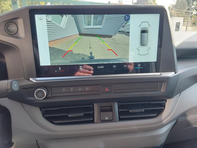 Volkswagen T7 Transporter Kastenwagen 2.0 TDI AHK/APP/PDC/KAM 