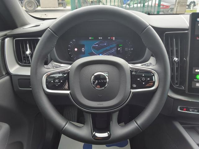 Volvo XC60 T8 AWD Ultra Black Edition ACC/SHZ/KAM/H&K/PANO 