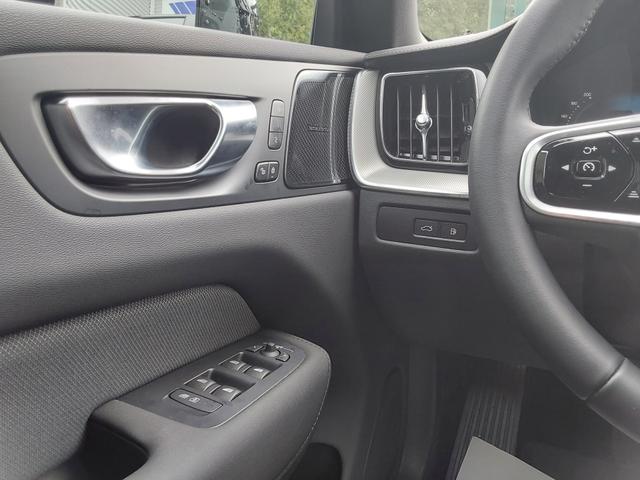 Volvo XC60 T8 AWD Ultra Black Edition ACC/SHZ/KAM/H&K/PANO 