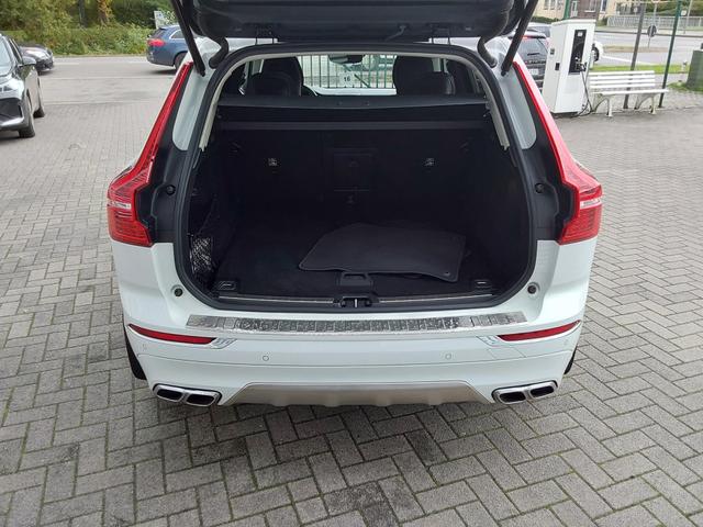 Volvo XC60 B4 D AWD Momentum Pro ACC/SHZ/APP/KAM/NAV 