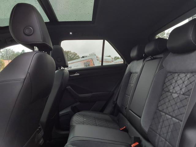 Volkswagen T-Roc 1.5 TSI DSG R-Line Black Style ACC/SHZ/PDC/KAM/PANO 