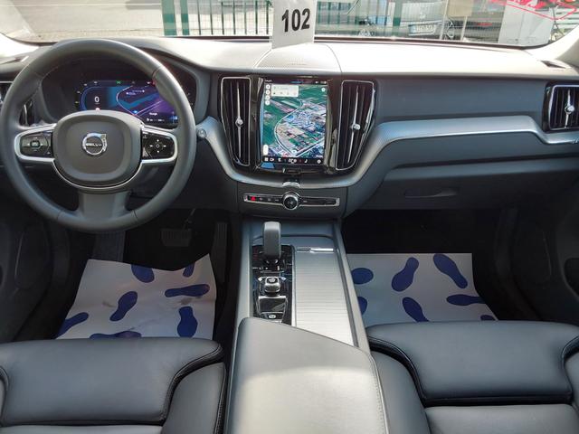 Volvo XC60 B4 D AWD Plus Dark AHK/ACC/LED/SHZ/PDC/NAV/KAM 