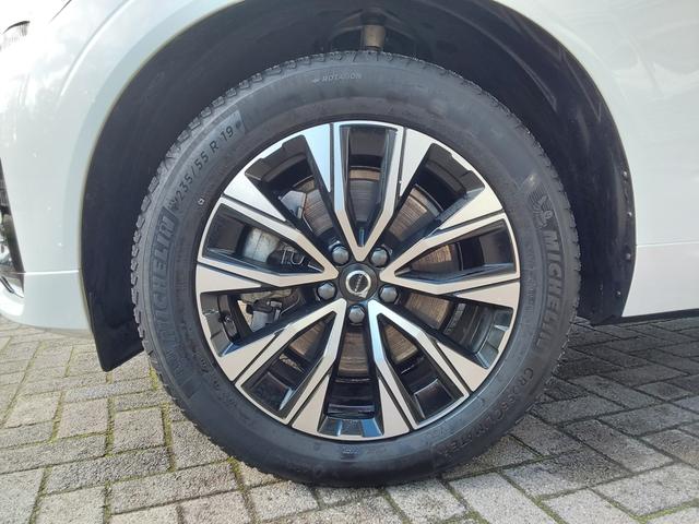 Volvo XC60 B4 D AWD Plus Dark AHK/ACC/LED/SHZ/PDC/NAV/KAM 