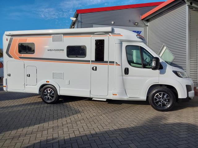 Beispielbilder, ggf. teilweise mit Sonderausstattung